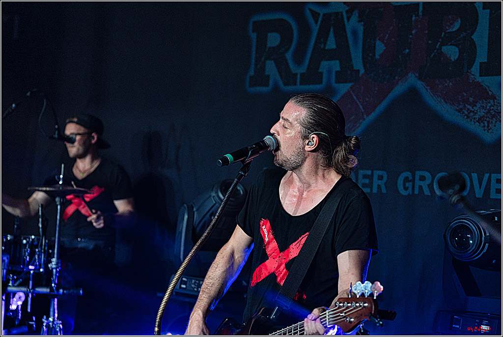 Raeuber in Groove Bar; Koeln, 08.09.2023