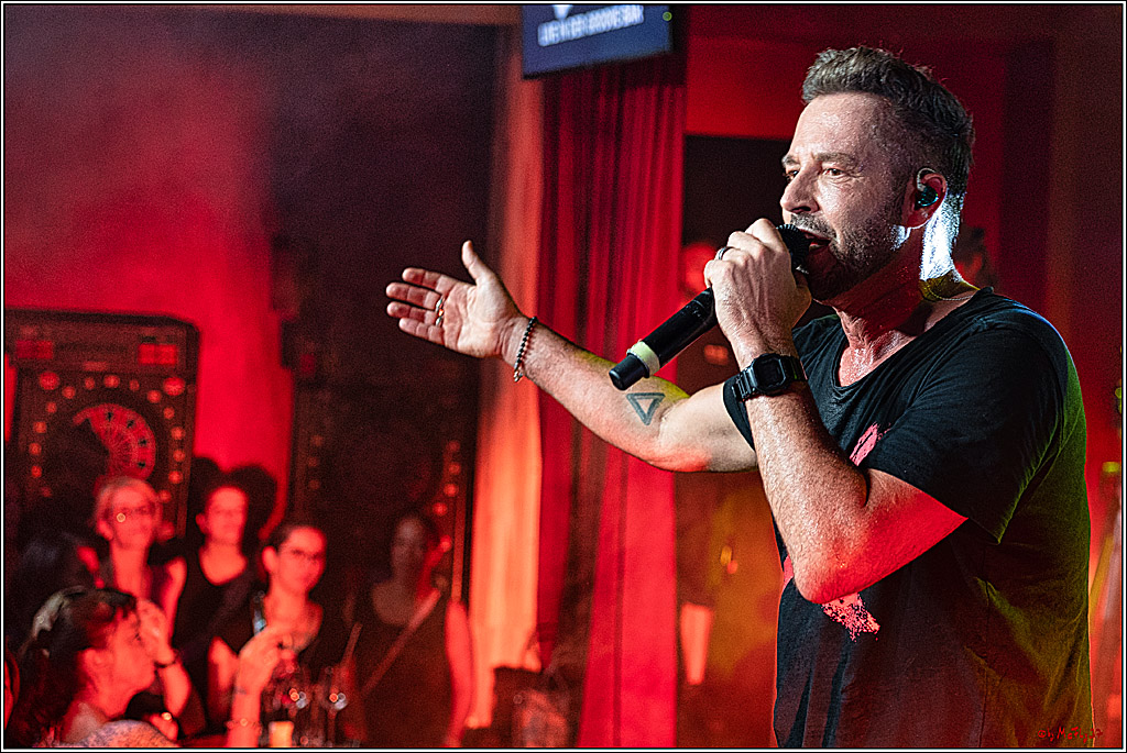 Raeuber in Groove Bar; Koeln, 08.09.2023