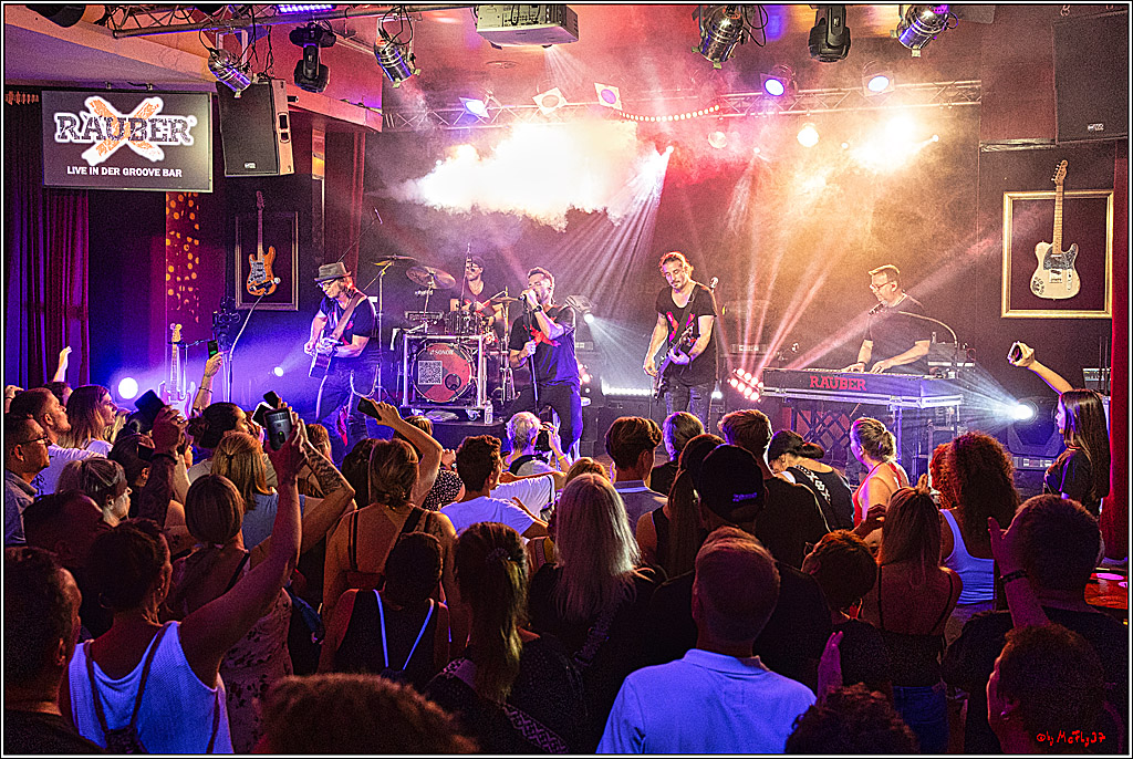 Raeuber in Groove Bar; Koeln, 08.09.2023