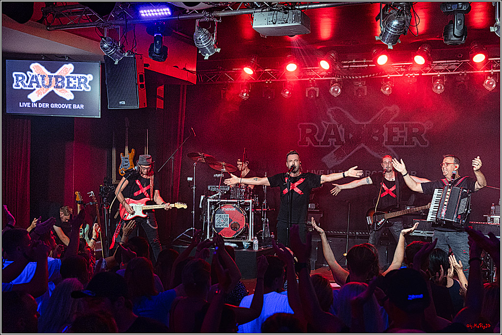Raeuber in Groove Bar; Koeln, 08.09.2023