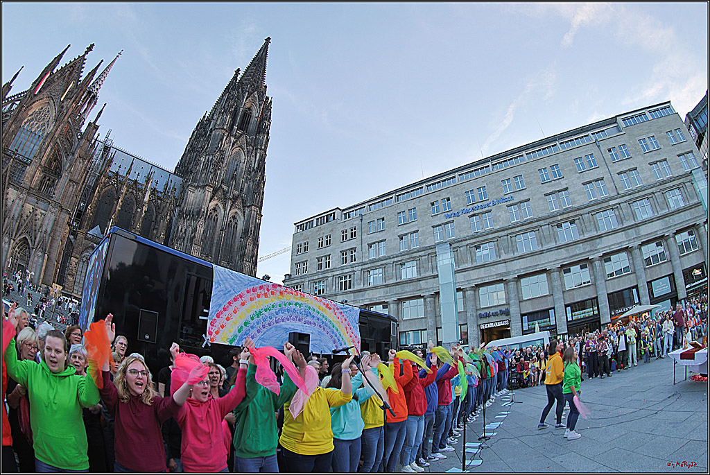 Segnungsgottesdienst (fuer queere Paare) am Koelner Dom - Jugendchor St. Stephan; Koeln, 20.09.2023