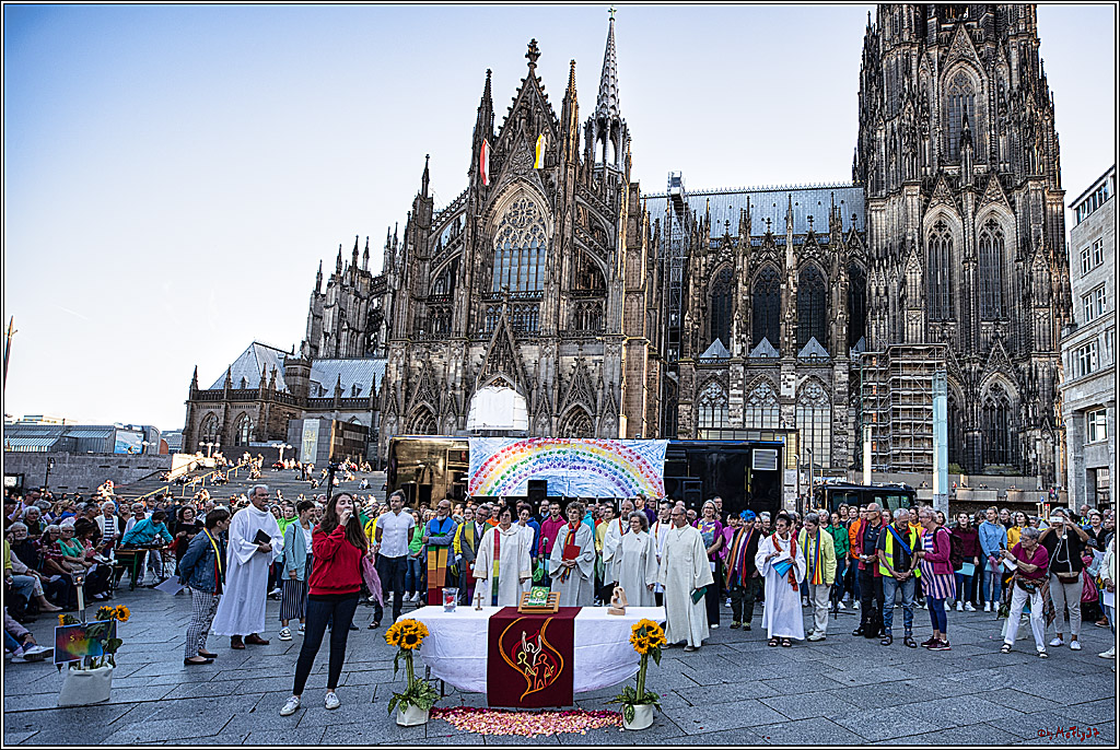 Segnungsgottesdienst (fuer queere Paare) am Koelner Dom - Jugendchor St. Stephan; Koeln, 20.09.2023