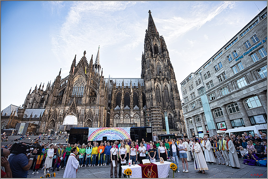Segnungsgottesdienst (fuer queere Paare) am Koelner Dom - Jugendchor St. Stephan; Koeln, 20.09.2023