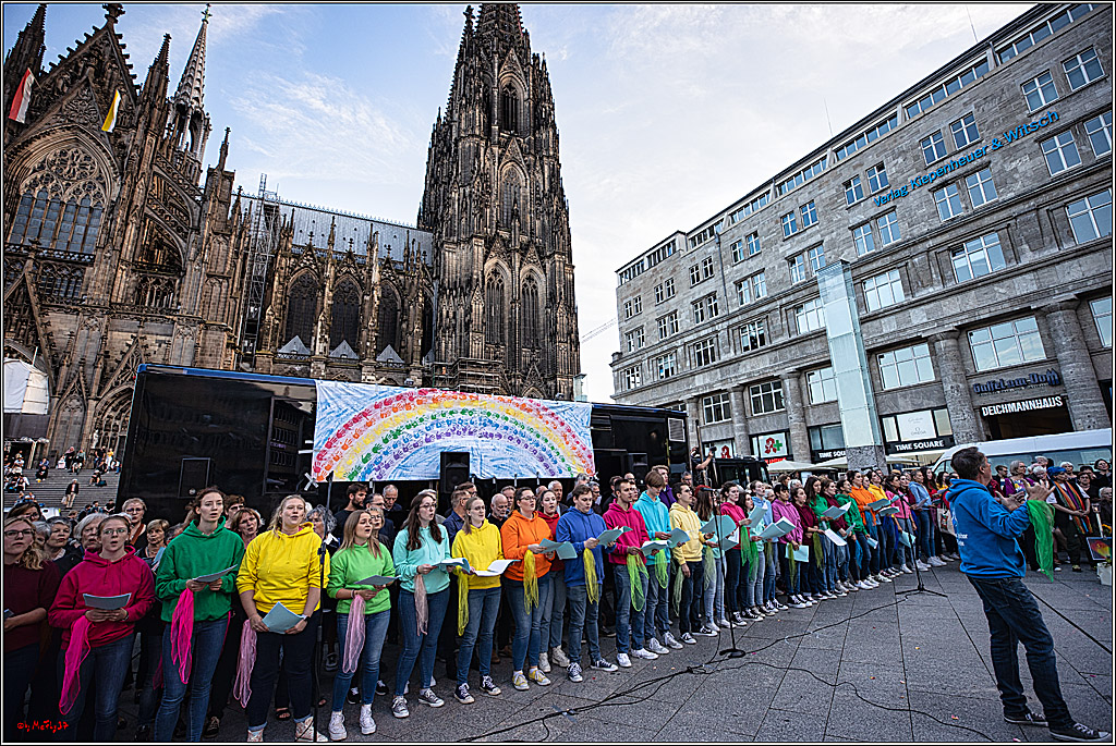 Segnungsgottesdienst (fuer queere Paare) am Koelner Dom - Jugendchor St. Stephan; Koeln, 20.09.2023