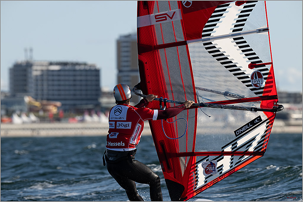 PWA 2024 - Slalom Foil - Man and Woman; Sylt, 02.10.2024