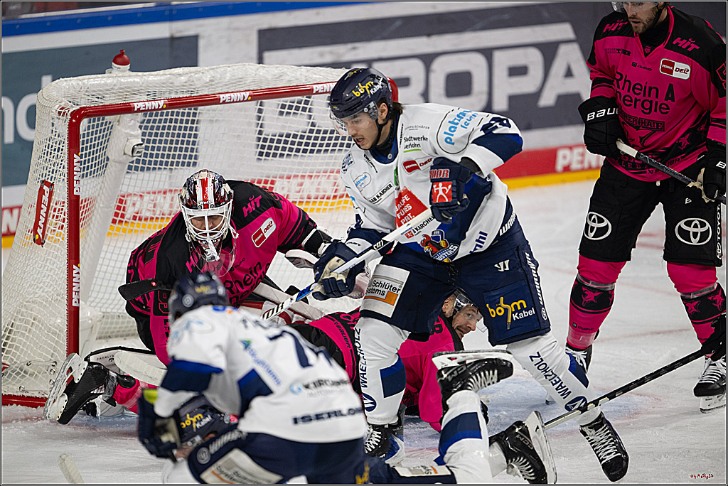 PENNY DEL 1; Kölner Haie - Iserlohn Roosters; Köln, 12.10.2025
