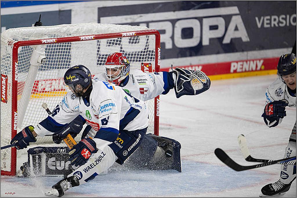 PENNY DEL 1; Kölner Haie - Iserlohn Roosters; Köln, 12.10.2025