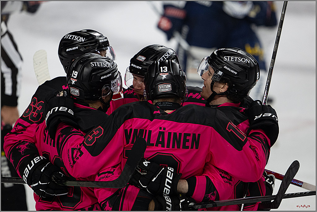 PENNY DEL 1; Kölner Haie - Iserlohn Roosters; Köln, 12.10.2025
