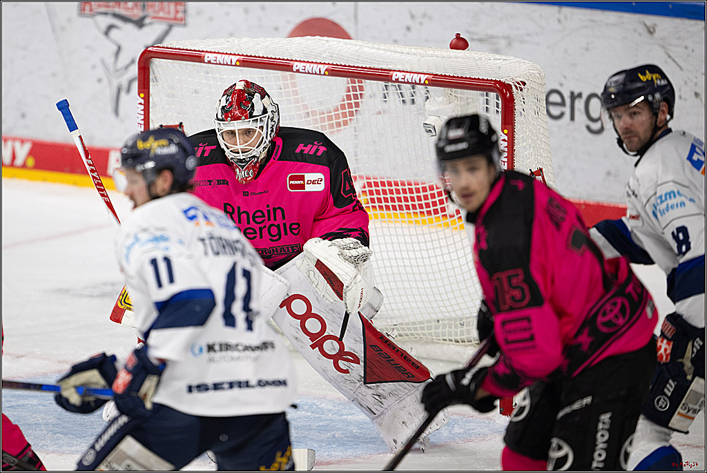 PENNY DEL 1; Kölner Haie - Iserlohn Roosters; Köln, 12.10.2025