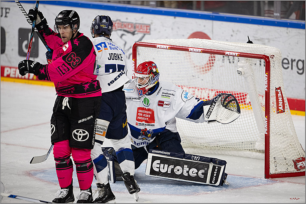 PENNY DEL 1; Kölner Haie - Iserlohn Roosters; Köln, 12.10.2025