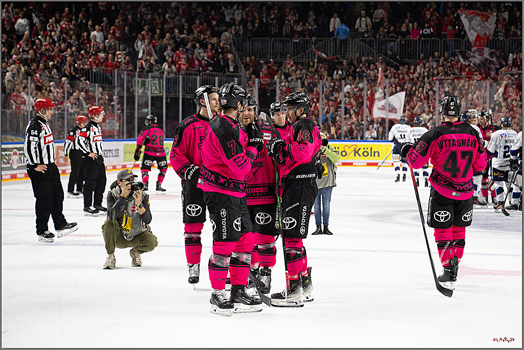 PENNY DEL 1; Kölner Haie - Iserlohn Roosters; Köln, 12.10.2025