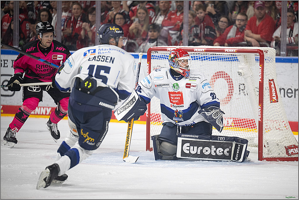 PENNY DEL 1; Koelner Haie - Iserlohn Roosters; Koeln, 12.10.2025