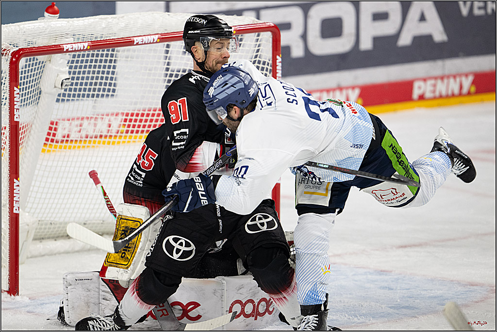 PENNY DEL 1; Kölner Haie - Straubing Tigers; Köln, 19.10.2025