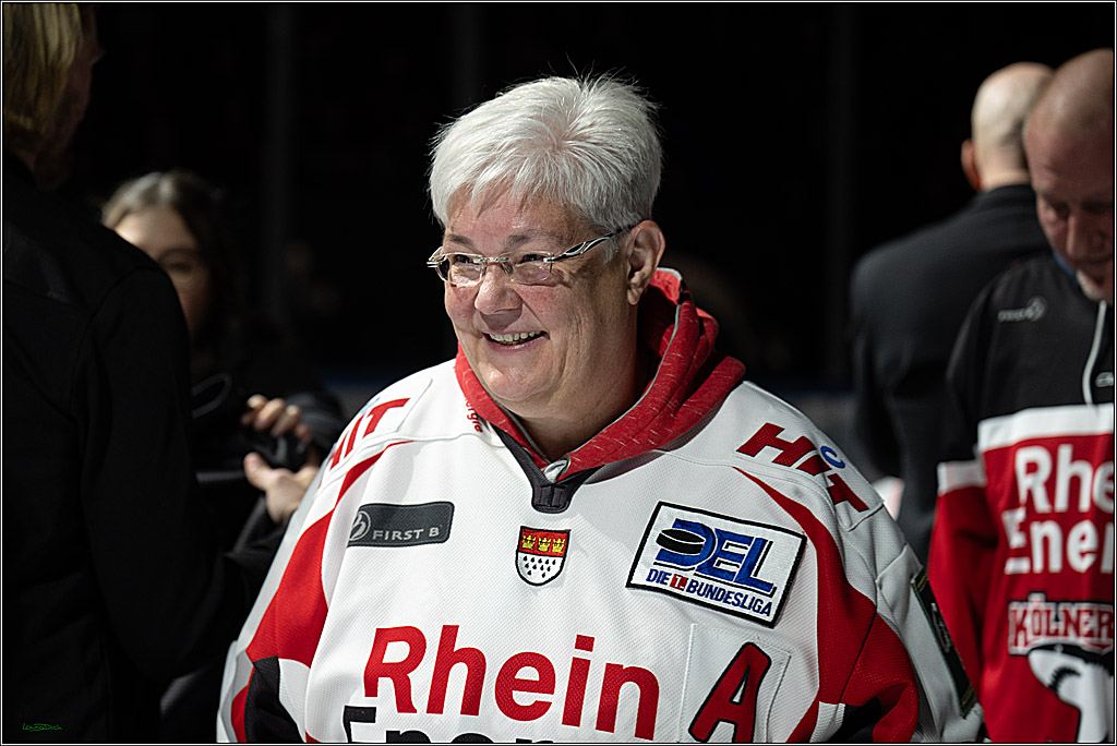 PENNY DEL 1; Koelner Haie - Straubing Tigers; Koeln, 19.10.2025