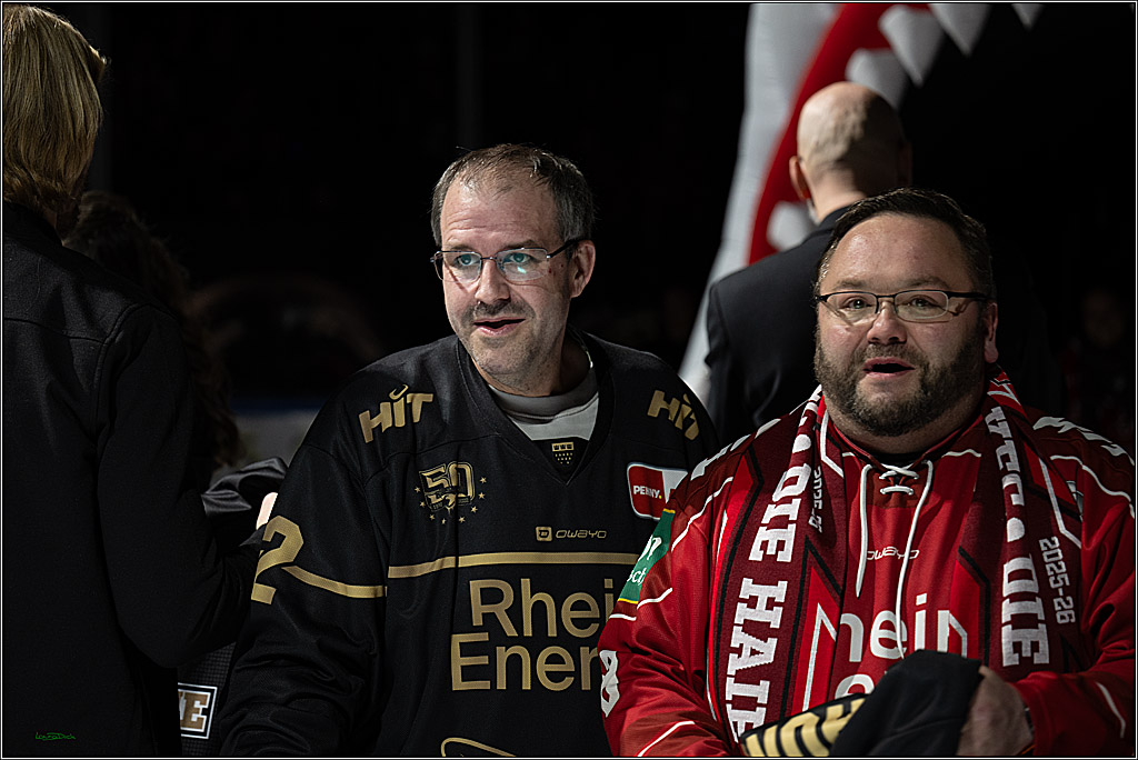 PENNY DEL 1; Koelner Haie - Straubing Tigers; Koeln, 19.10.2025