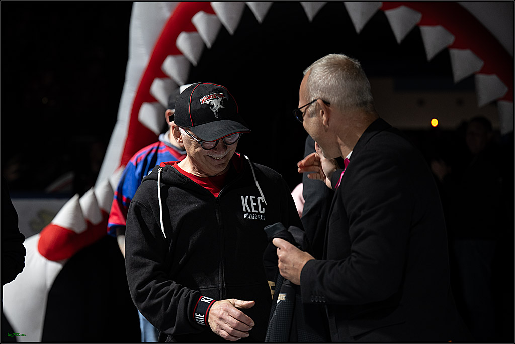 PENNY DEL 1; Koelner Haie - Straubing Tigers; Koeln, 19.10.2025