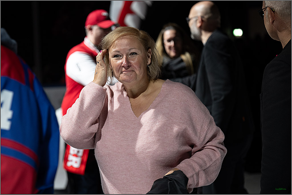 PENNY DEL 1; Koelner Haie - Straubing Tigers; Koeln, 19.10.2025