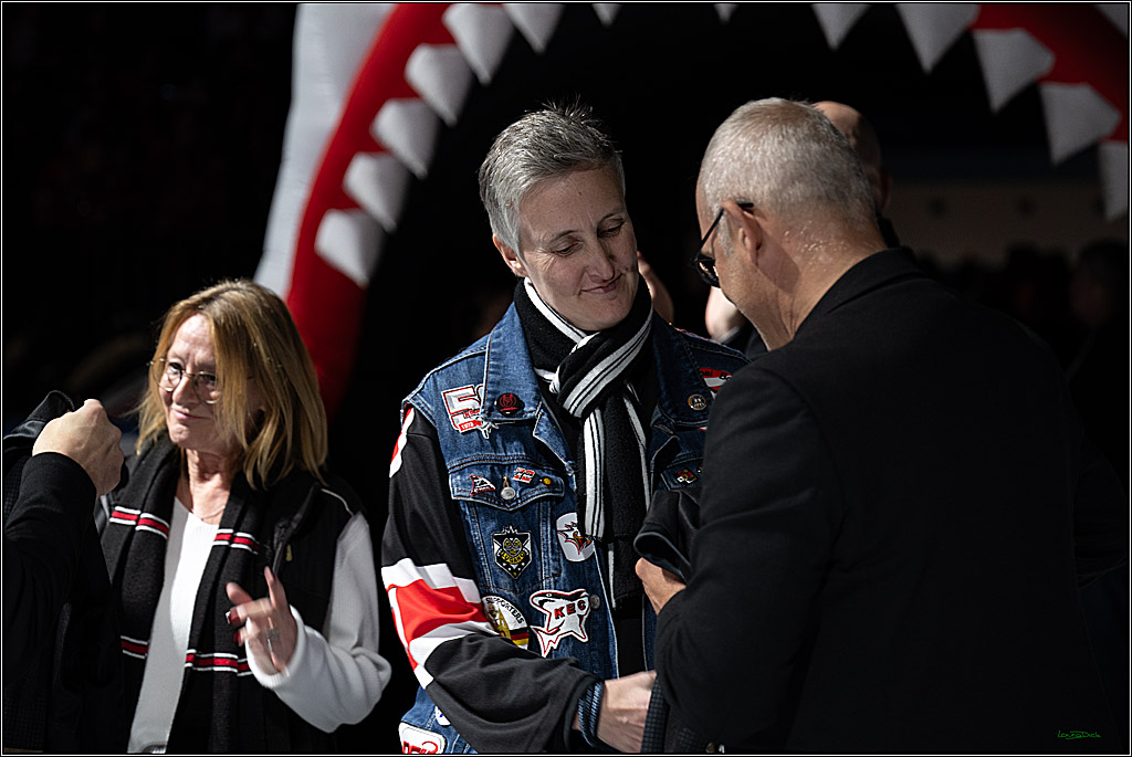 PENNY DEL 1; Koelner Haie - Straubing Tigers; Koeln, 19.10.2025