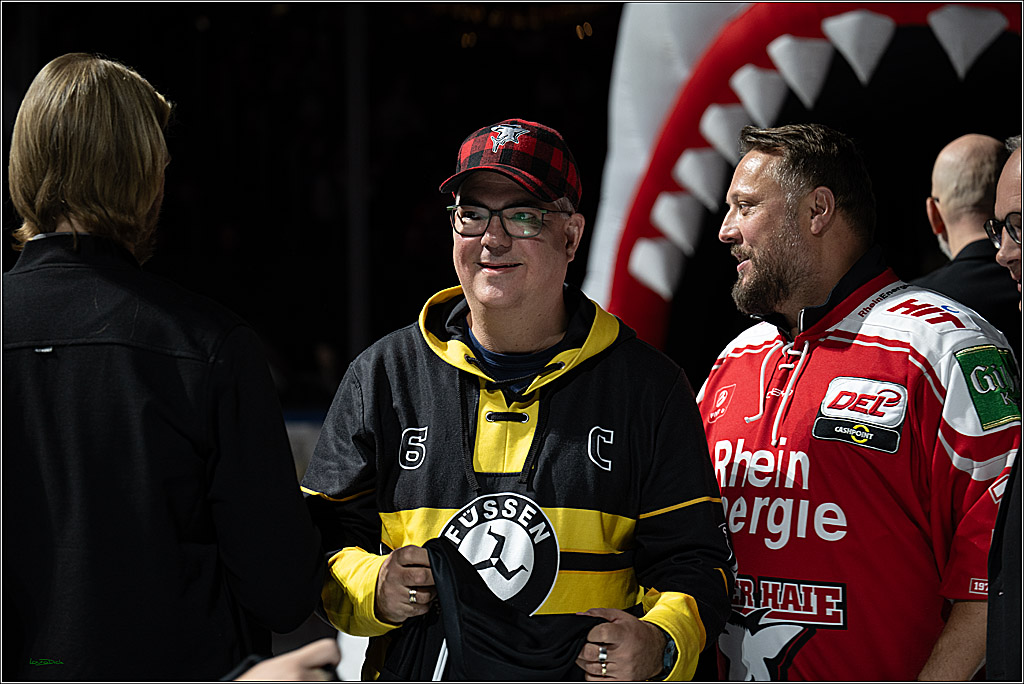 PENNY DEL 1; Koelner Haie - Straubing Tigers; Koeln, 19.10.2025