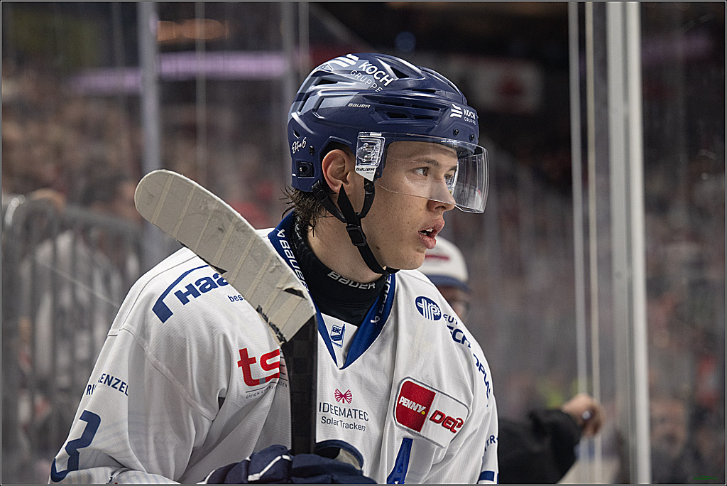 PENNY DEL 1; Koelner Haie - Straubing Tigers; Koeln, 19.10.2025