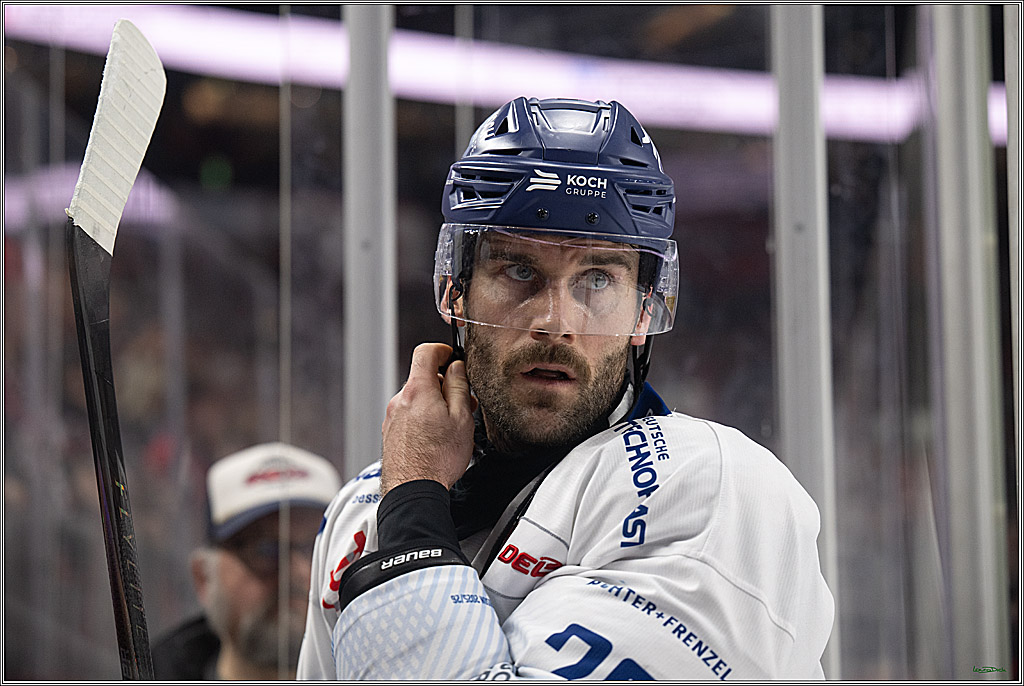 PENNY DEL 1; Koelner Haie - Straubing Tigers; Koeln, 19.10.2025