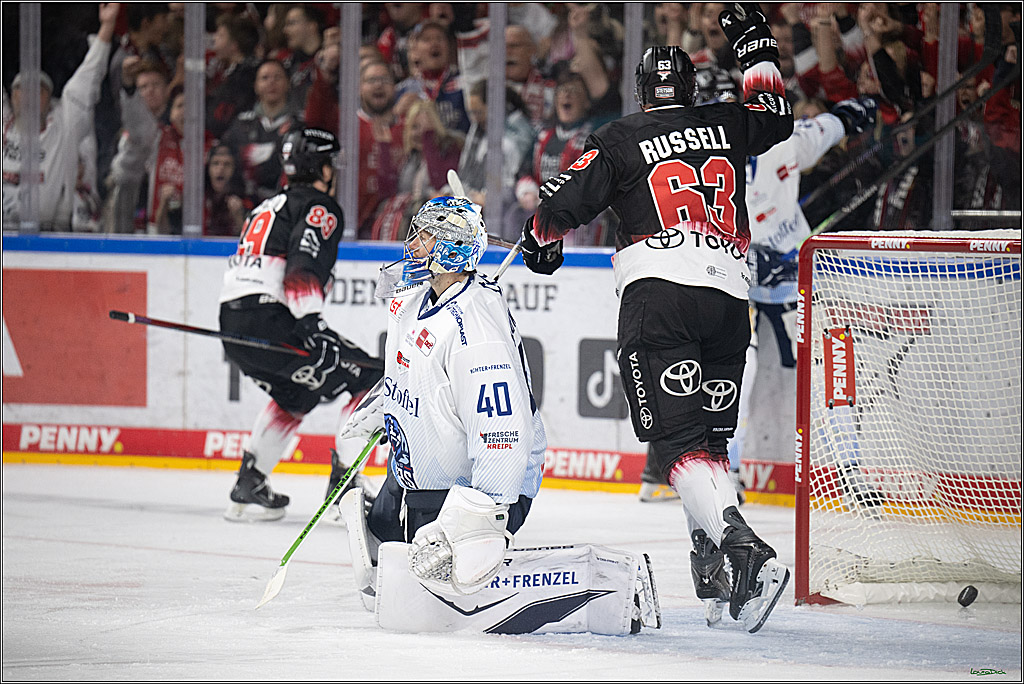 PENNY DEL 1; Koelner Haie - Straubing Tigers; Koeln, 19.10.2025