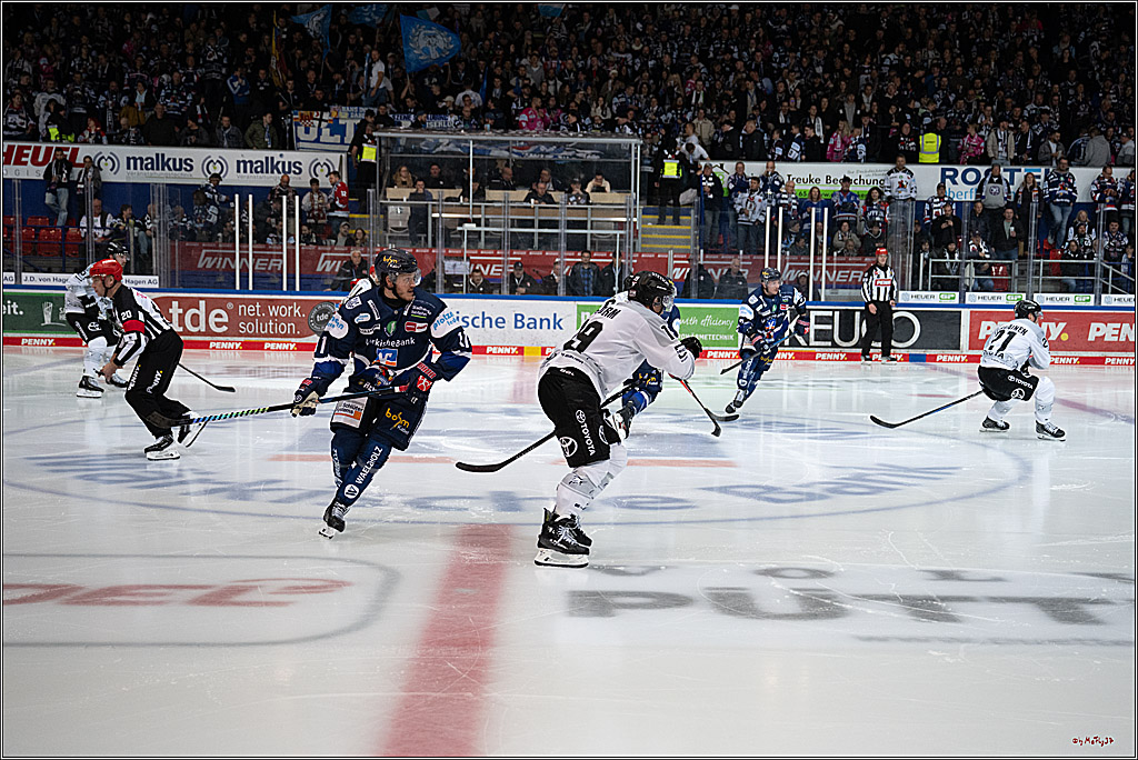 PENNY DEL 1; Iserlohn Roosters - Kölner Haie; Iserlohn, 28.10.2025