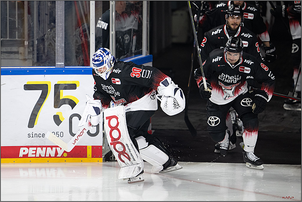 PENNY DEL 1; Kölner Haie - Adler Mannheim; Köln, 25.11.2025