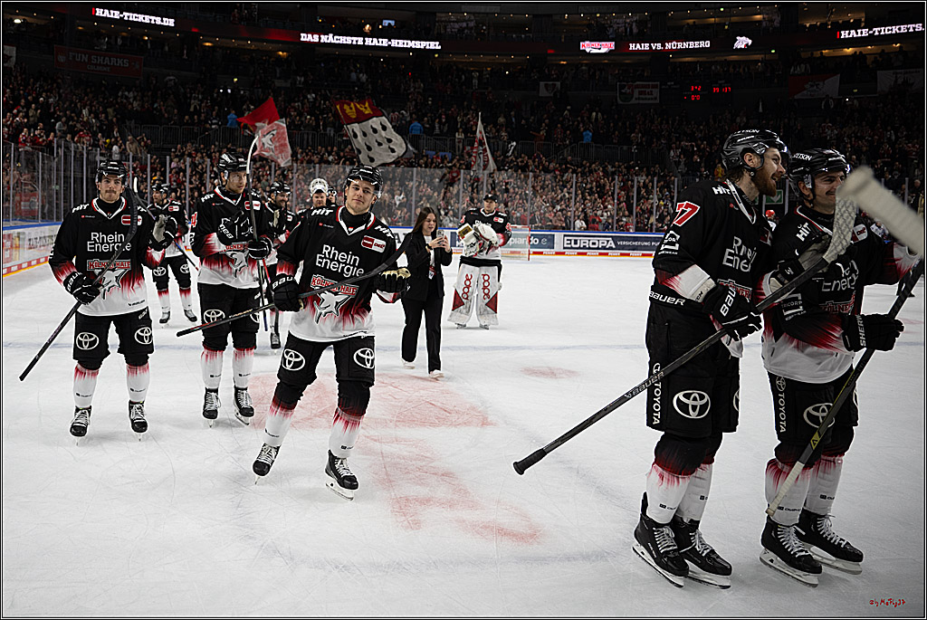 PENNY DEL 1; Kölner Haie - Adler Mannheim; Köln, 25.11.2025