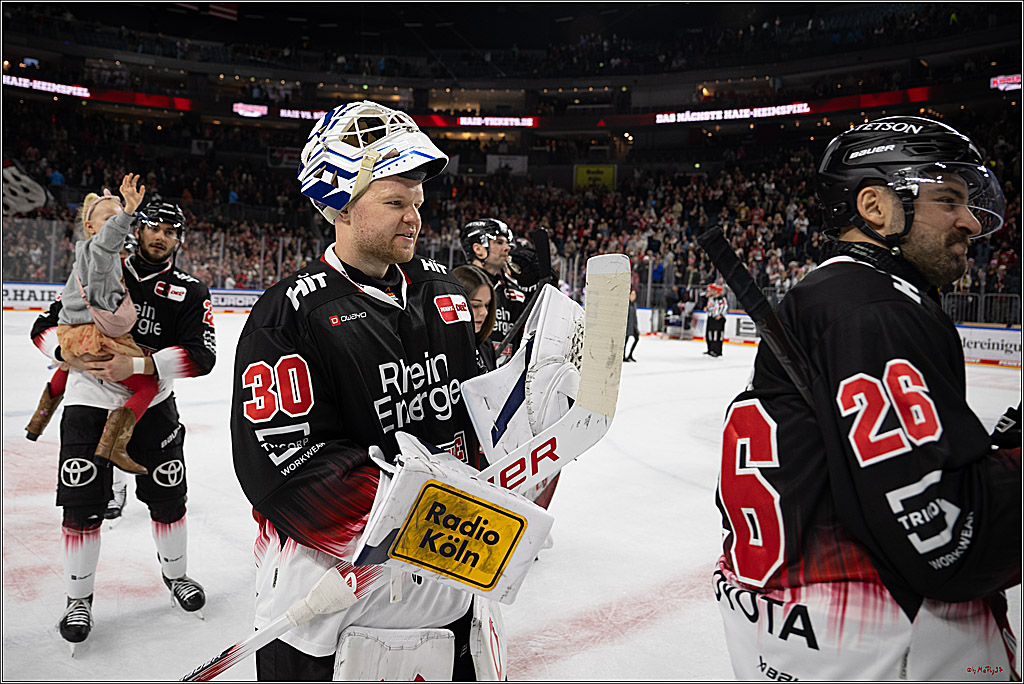 PENNY DEL 1; Kölner Haie - Adler Mannheim; Köln, 25.11.2025