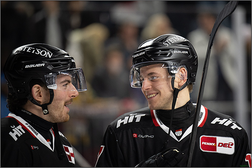 PENNY DEL 1; Kölner Haie - Adler Mannheim; Köln, 25.11.2025