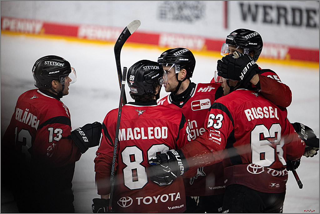 PENNY DEL 1; Kölner Haie - Nürnberg Ice Tigers; Köln, 05.12.2025