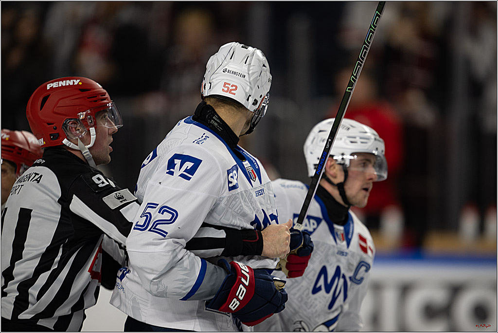 PENNY DEL 1; Kölner Haie - Adler Mannheim; Köln, 14.12.2025