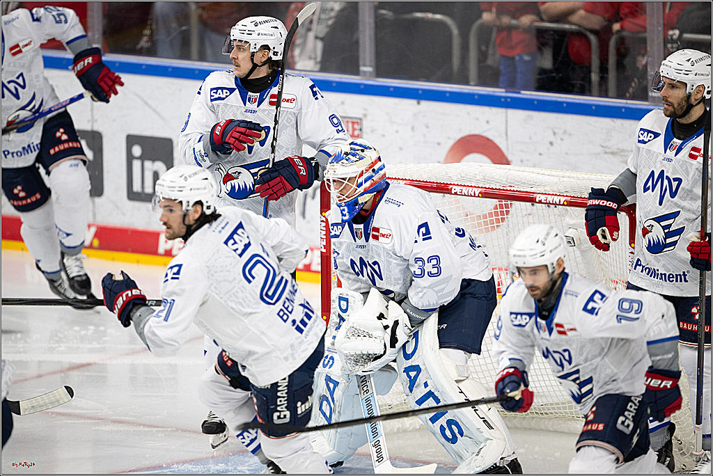 PENNY DEL 1; Kölner Haie - Adler Mannheim; Köln, 14.12.2025
