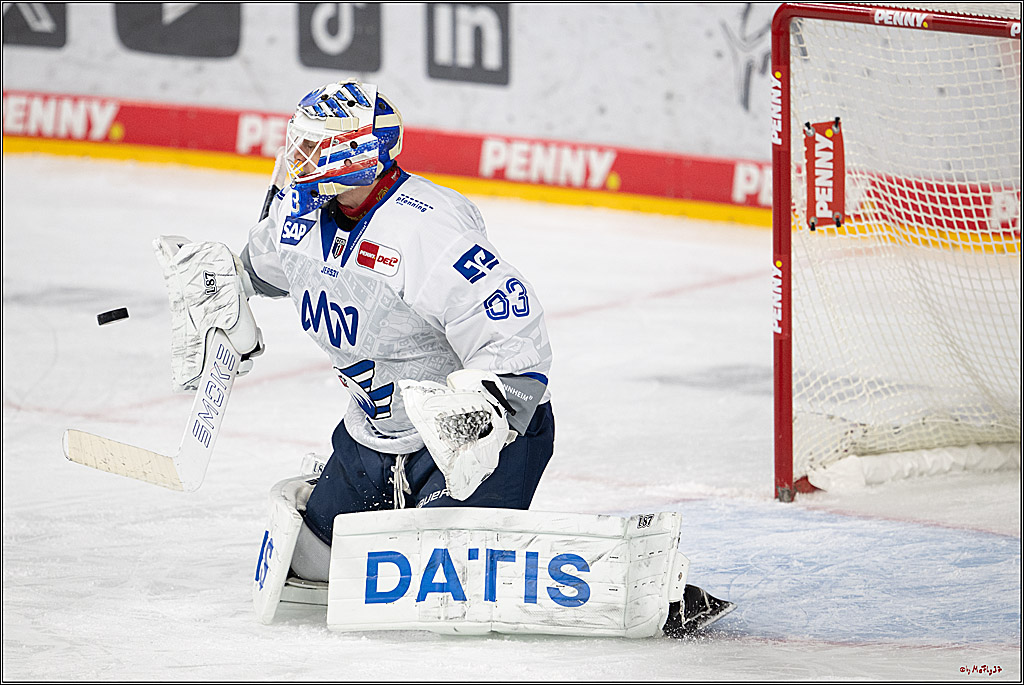 PENNY DEL 1; Kölner Haie - Adler Mannheim; Köln, 14.12.2025