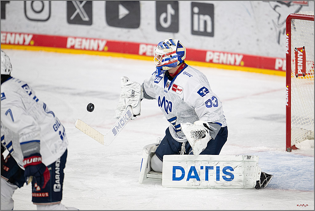 PENNY DEL 1; Kölner Haie - Adler Mannheim; Köln, 14.12.2025