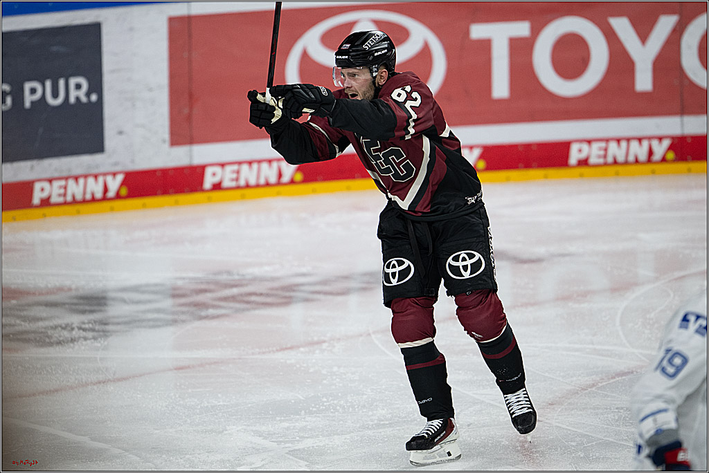 PENNY DEL 1; Kölner Haie - Adler Mannheim; Köln, 14.12.2025