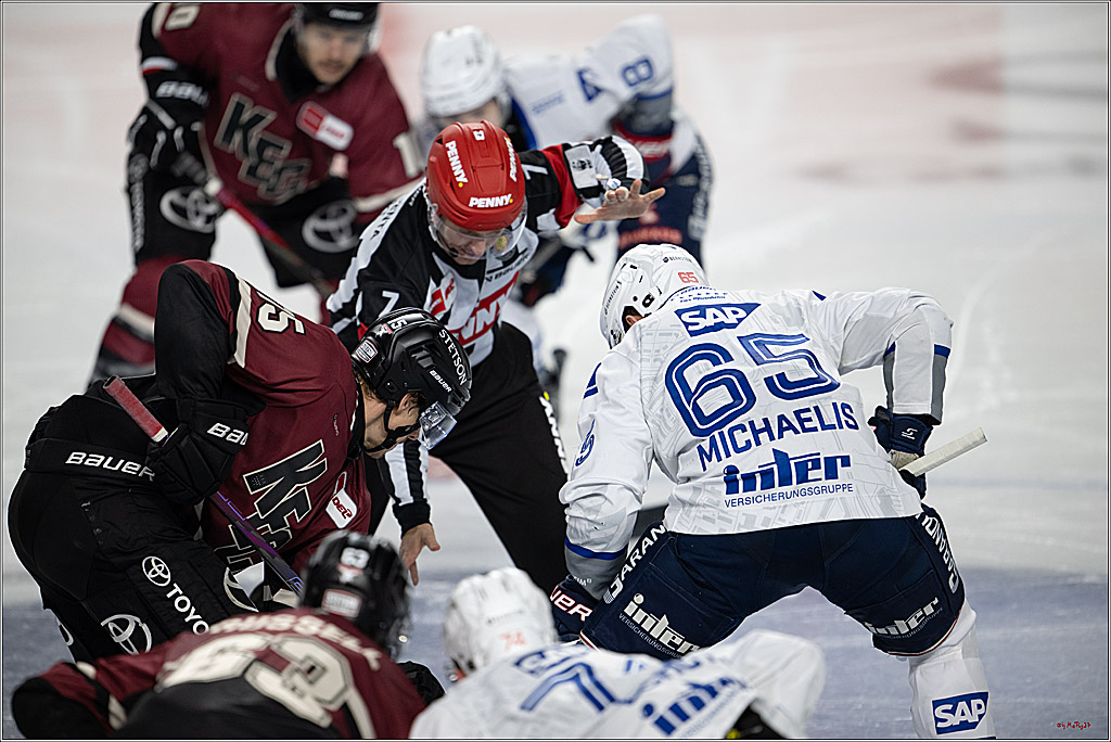 PENNY DEL 1; Kölner Haie - Adler Mannheim; Köln, 14.12.2025