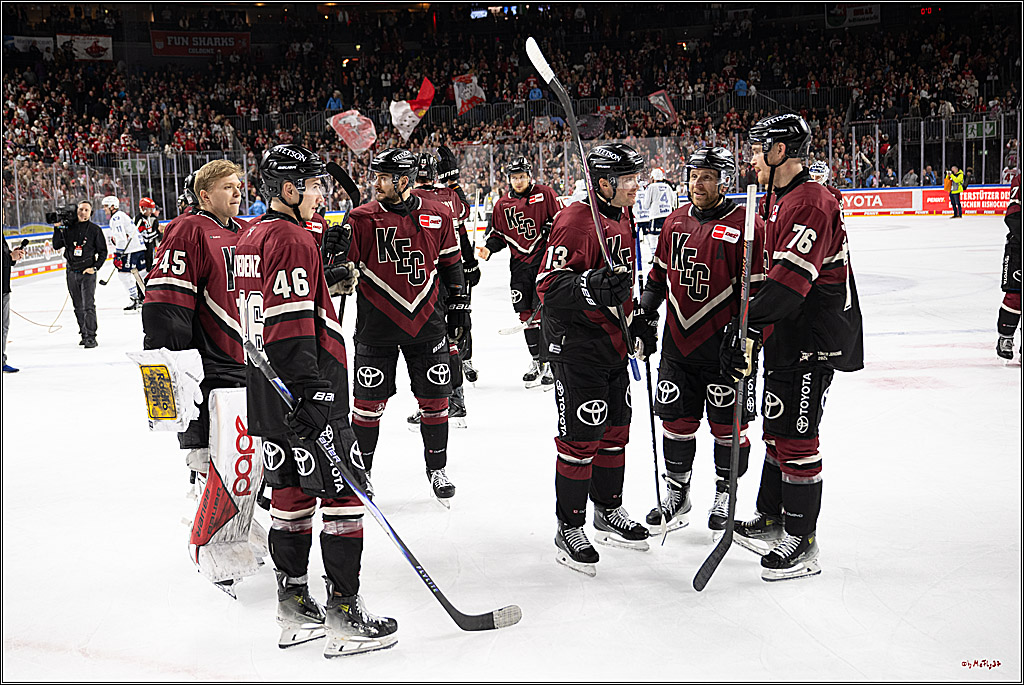 PENNY DEL 1; Kölner Haie - Adler Mannheim; Köln, 14.12.2025