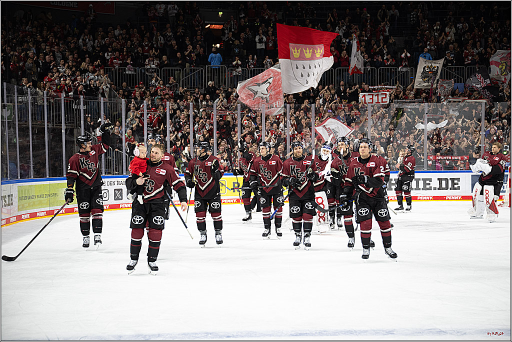 PENNY DEL 1; Kölner Haie - Adler Mannheim; Köln, 14.12.2025