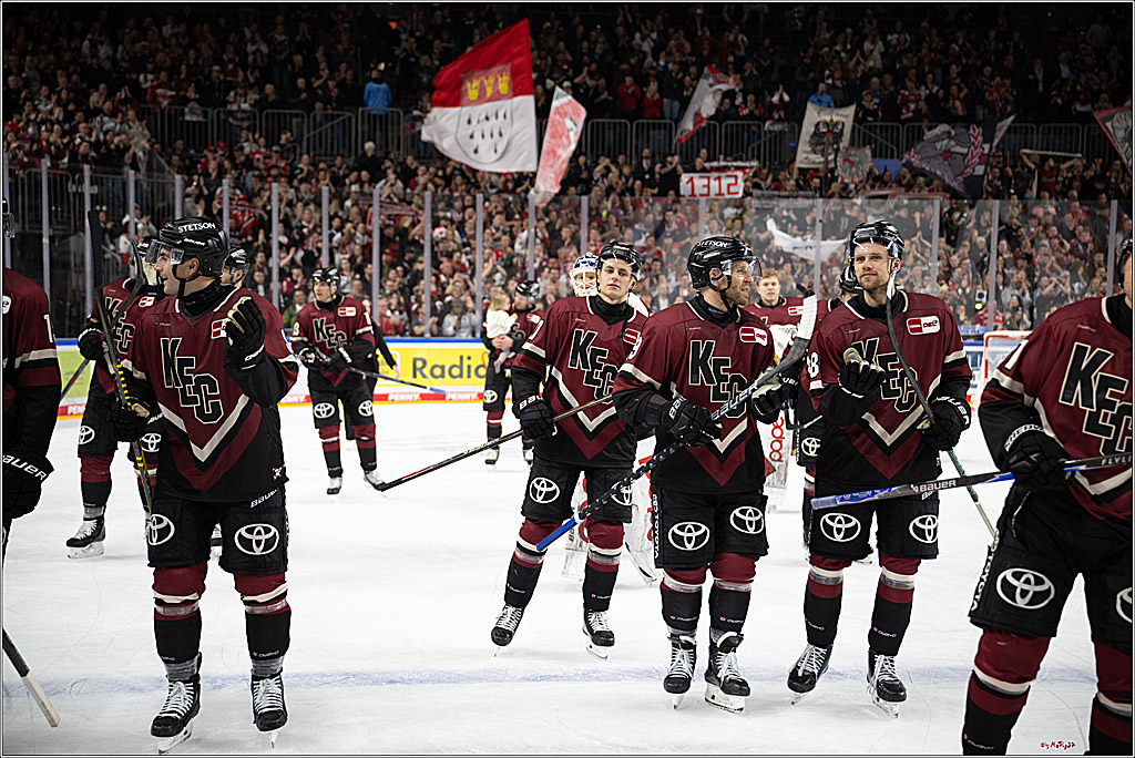 PENNY DEL 1; Kölner Haie - Adler Mannheim; Köln, 14.12.2025