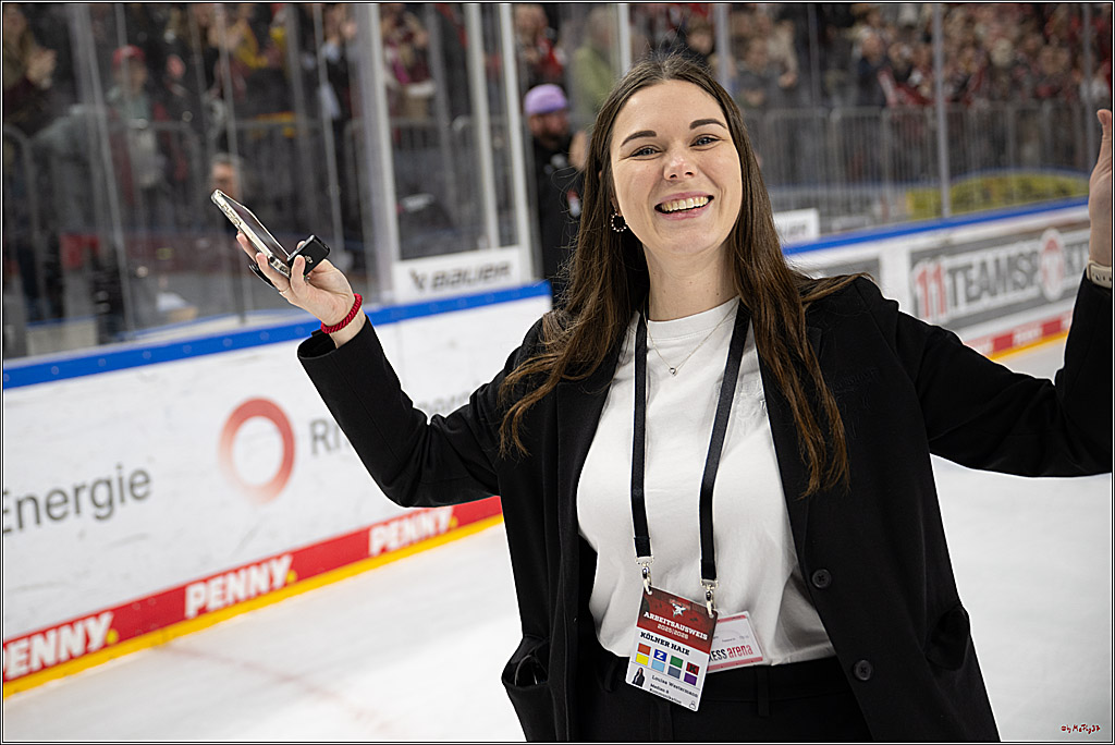 PENNY DEL 1; Kölner Haie - Adler Mannheim; Köln, 14.12.2025