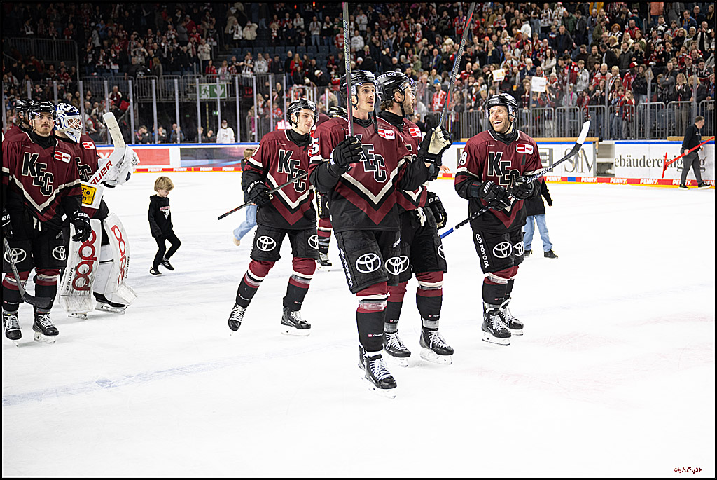 PENNY DEL 1; Kölner Haie - Adler Mannheim; Köln, 14.12.2025
