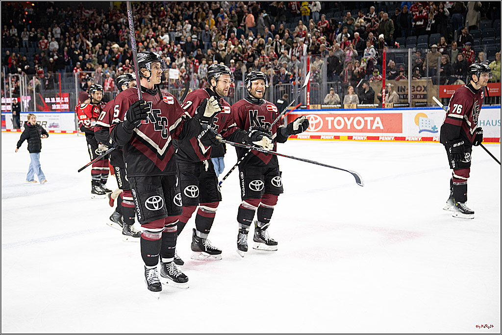PENNY DEL 1; Kölner Haie - Adler Mannheim; Köln, 14.12.2025