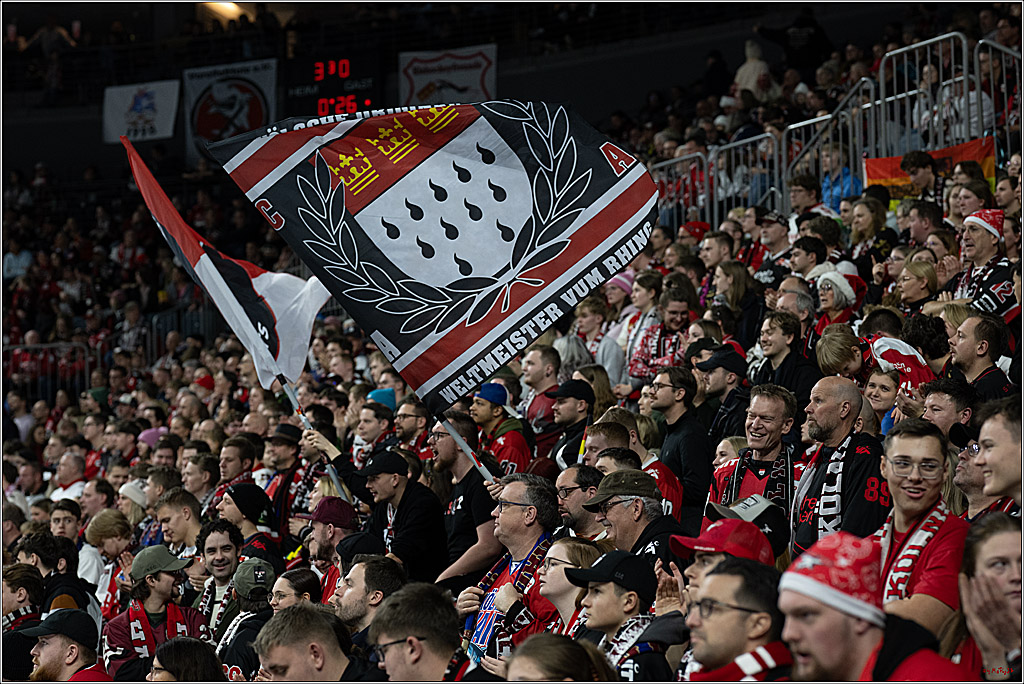 PENNY DEL; Kölner Haie - Grizzly Wolfsburg; Köln, 18.12.2025