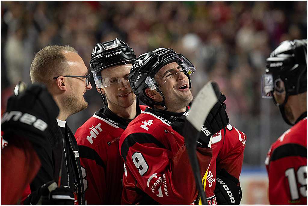 PENNY DEL; Kölner Haie-Grizzlys Wolfsburg; Köln, 18.12.2025