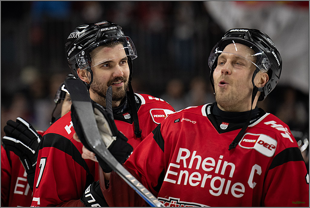 PENNY DEL; Kölner Haie-Grizzlys Wolfsburg; Köln, 18.12.2025