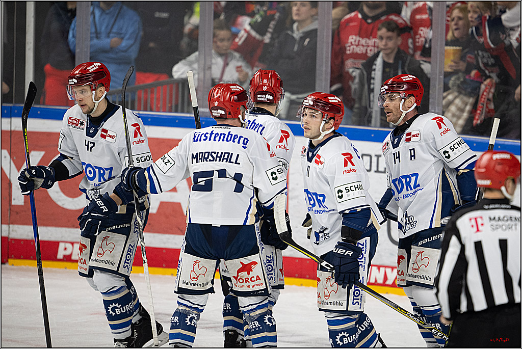 PENNY DEL: Kölner Haie - Schwenninger Wild Wings; Köln, 28.12.2025