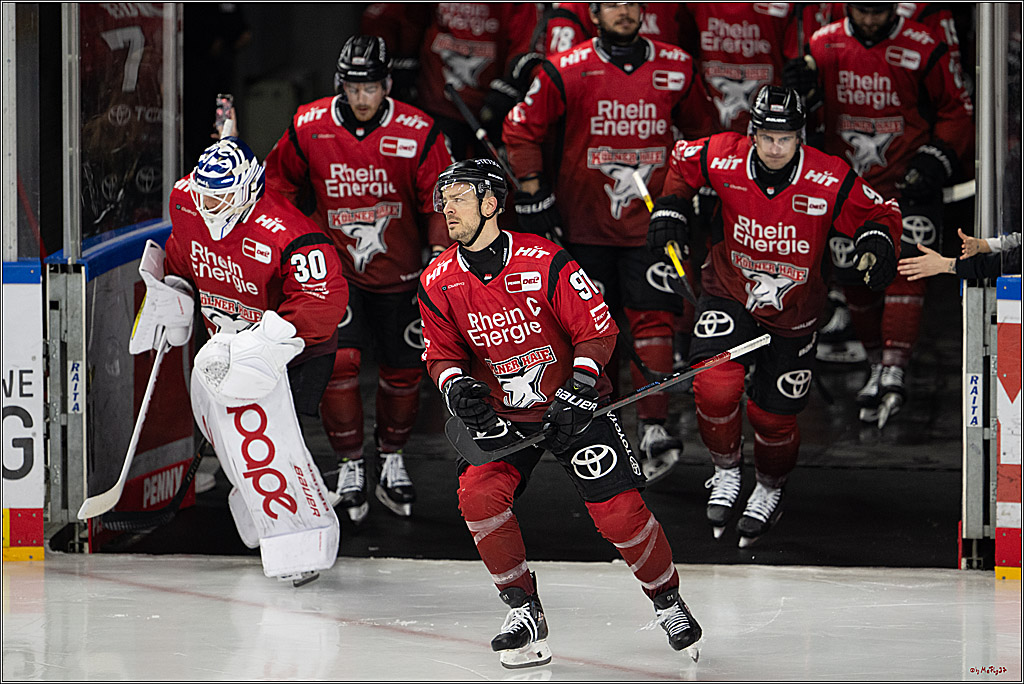 PENNY DEL: Kölner Haie - Schwenninger Wild Wings; Köln, 28.12.2025
