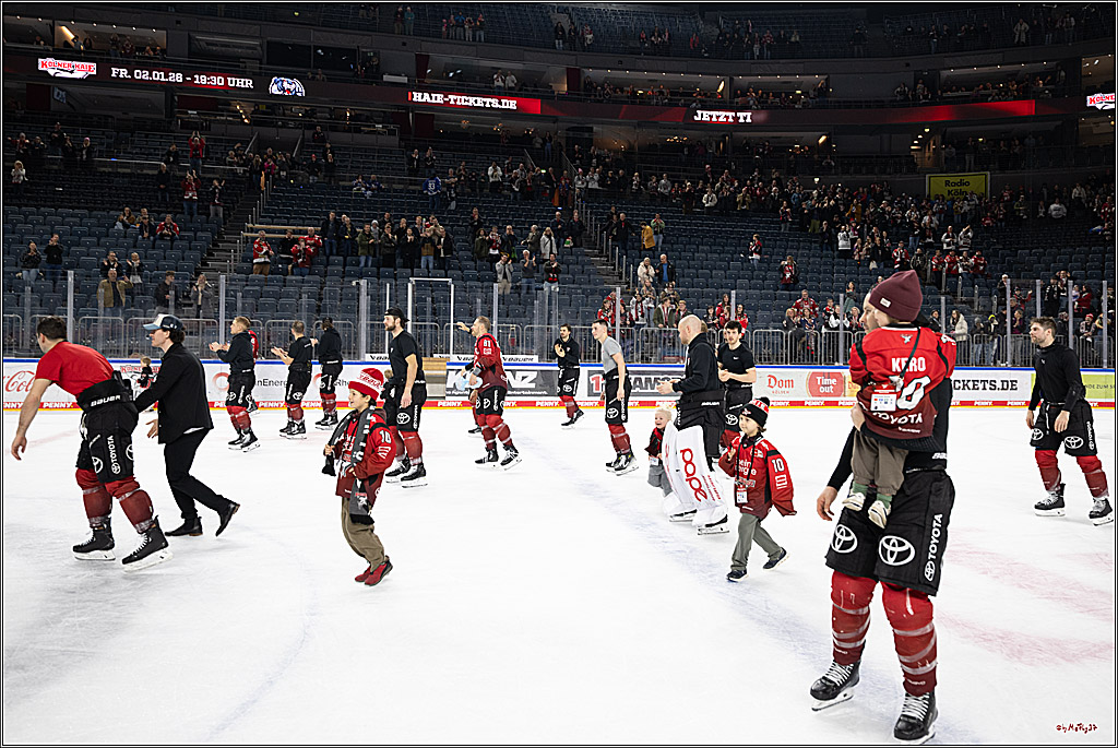 PENNY DEL: Kölner Haie - Schwenninger Wild Wings; Köln, 28.12.2025